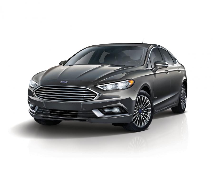  Ford Fusion Hybrid 2016 года  (фото 1 из 3)